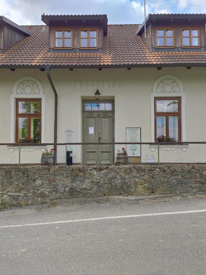 Hostinec U Zamecku Klokocov Exterior photo